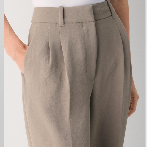 Aritzia effortless pants - Picture 2 of 4